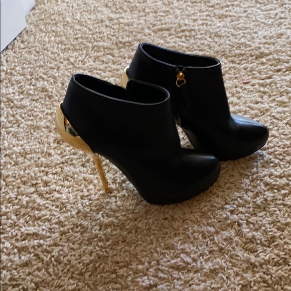 Giuseppe Zanotti black and gold heel boots - Picture 2 of 9